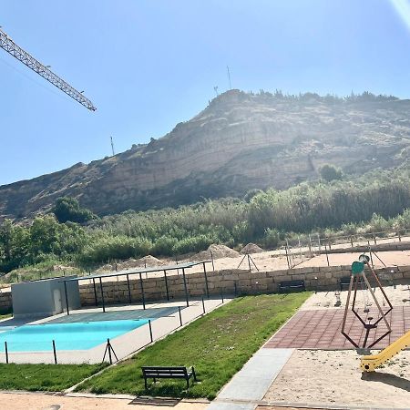 Precioso Piso Monzon Terraza, Parking,Piscina,Zona De Juegos Apartman Kültér fotó